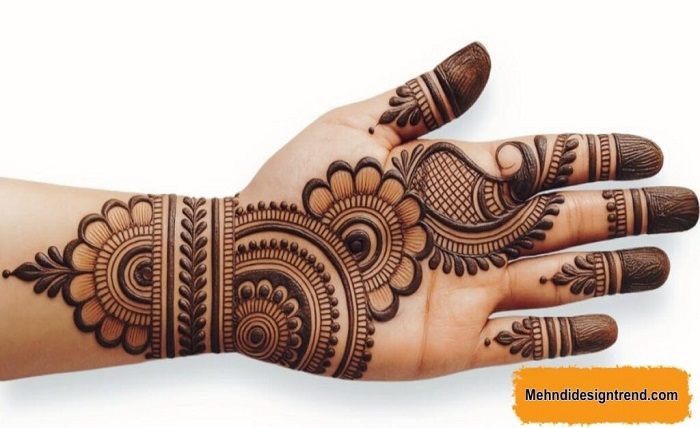 simple instagram stylish royal front hand mehndi design